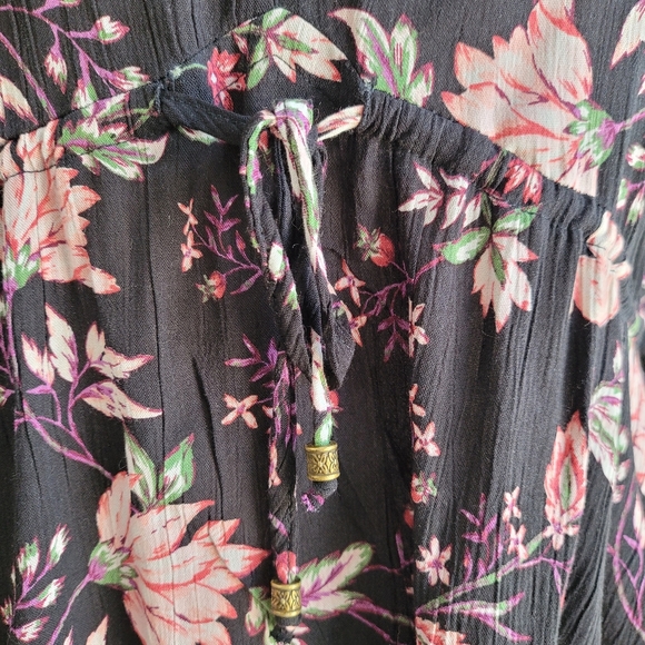 AMERICAN RAG Floral Boho Top - Picture 6 of 6